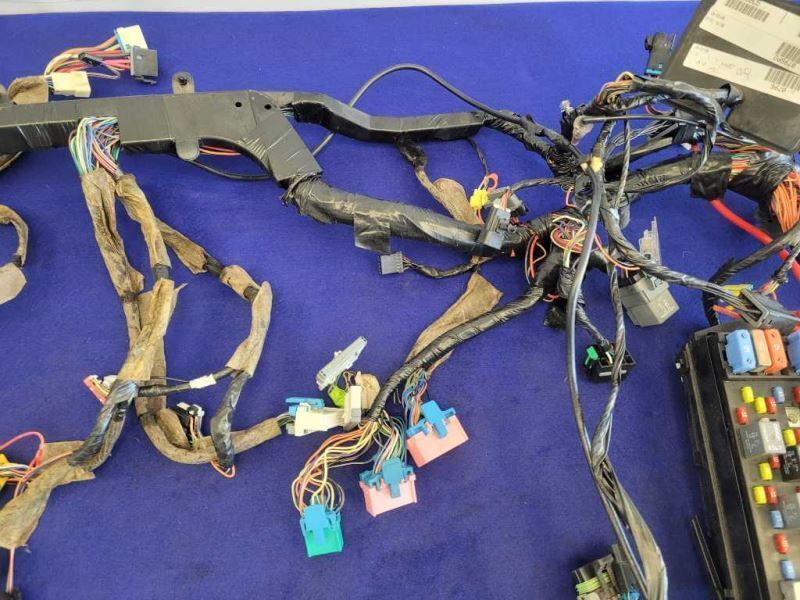 2004 Chevrolet Corvette FRC Z06 Dash Harness Wire Plug Cut Wires 2052 - The Parts Farm