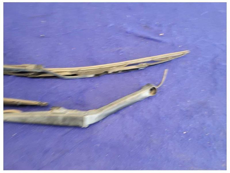2001-2004 Chevrolet Corvette Z06 FRC C5 Front Windshield Wipers Blades Arms 2082 - The Parts Farm
