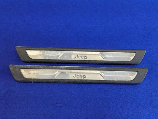 2014-2017 Jeep Grand Cherokee SRT8 6.4L Pair Door Sill Plates Scuff - The Parts Farm