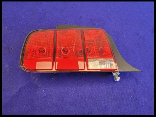 2005-2009 Ford Mustang GT GT500 Driver Left LH Tail Light Lamp Brake Lens
