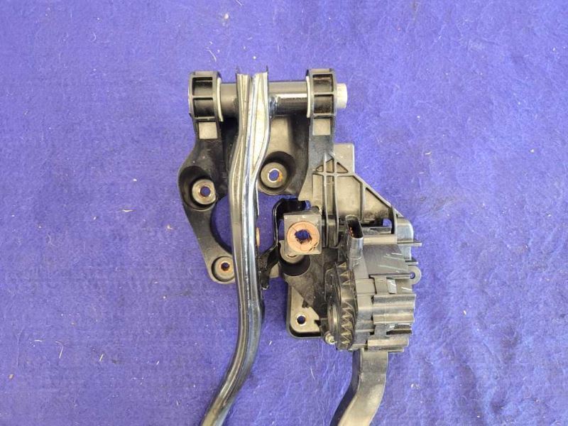 2017 2018 2019 2020 Tesla Model 3 Standard Accelerator Gas Pedal Box Cage - The Parts Farm