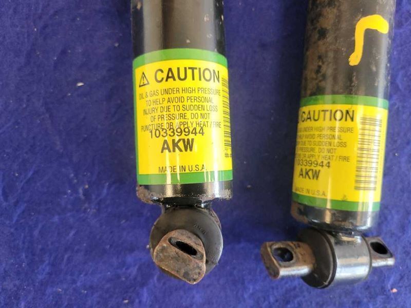 1997-2004 Chevrolet Corvette FRC Z06 C5 Pair Rear Back Shock Suspension 2052 - The Parts Farm
