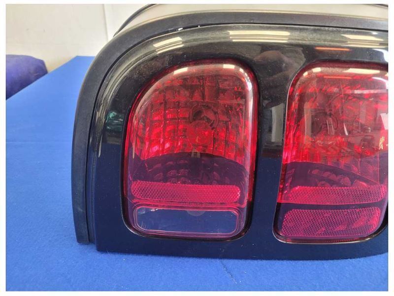 1996-1998 Ford Mustang Cobra GT Passenger RH Taillight Lens Lamp Paint UA 2512 - The Parts Farm