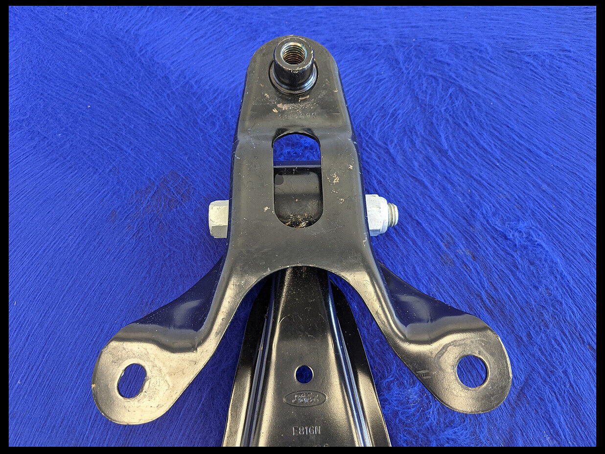 2011-2014 Ford Mustang GT Rear Center Middle Upper Control Arm Joint Bracket OEM - The Parts Farm