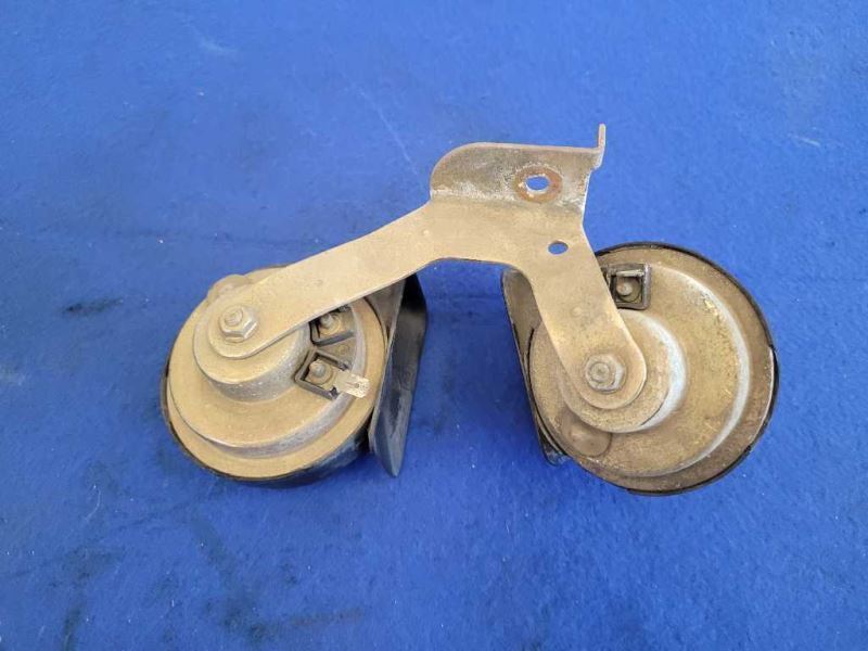 1999-2004 Ford Mustang GT Coupe Dual Horn Emergency Noise Front 2474 - The Parts Farm