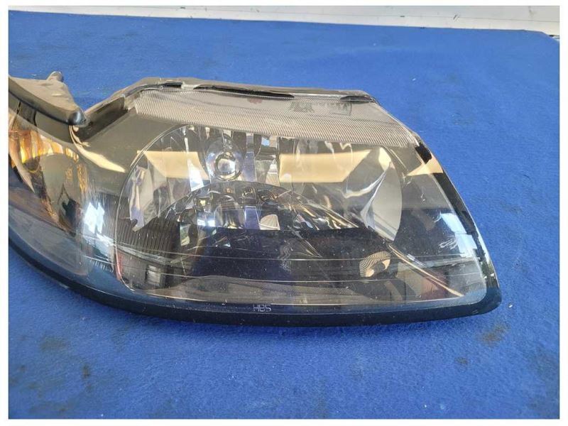 1999-2004 Ford Mustang GT Passenger RH Front Headlight Lamp Light 2589 - The Parts Farm