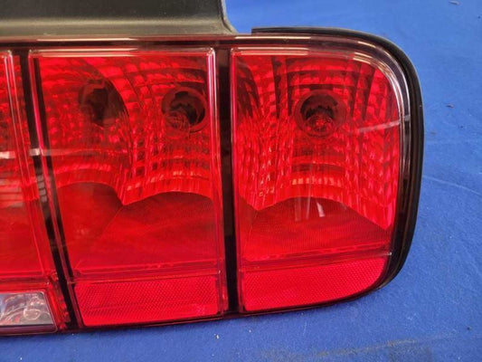 2005-2009 Ford Mustang GT 4.6L Roush Passenger Rear Taillight Brake Lamp 2478