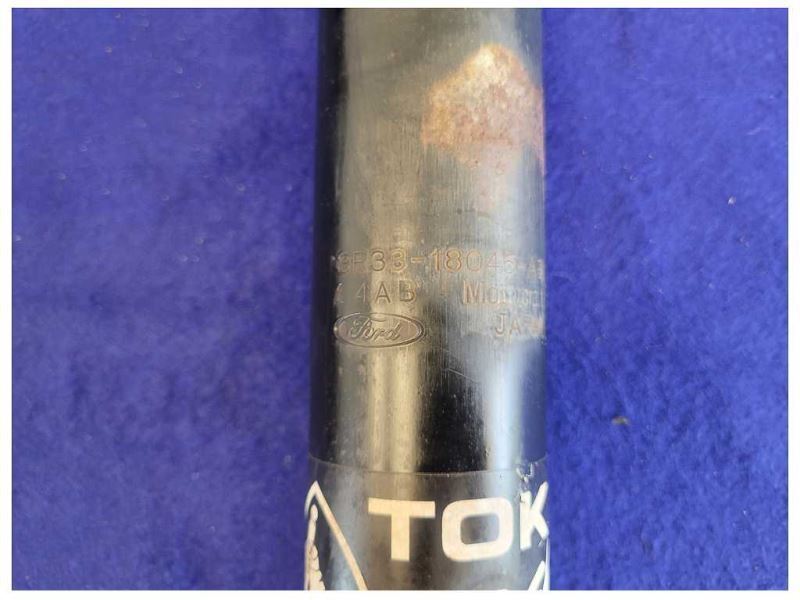 1999-2004 Ford Mustang Mach 1 Cobra GT Coupe Pair Tokico Struts 2364 - The Parts Farm