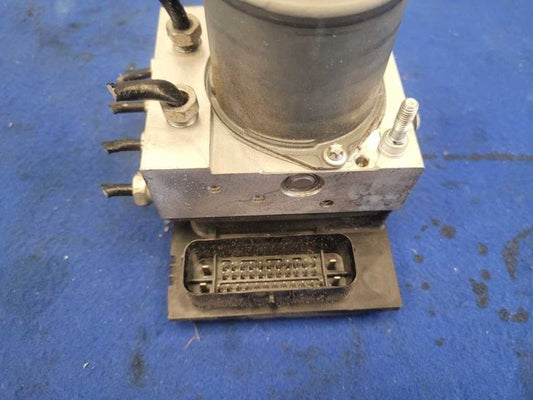 2012-2015 Chevrolet Camaro SS ABS Anti-Lock Brake Module Pump Front Switch 2459