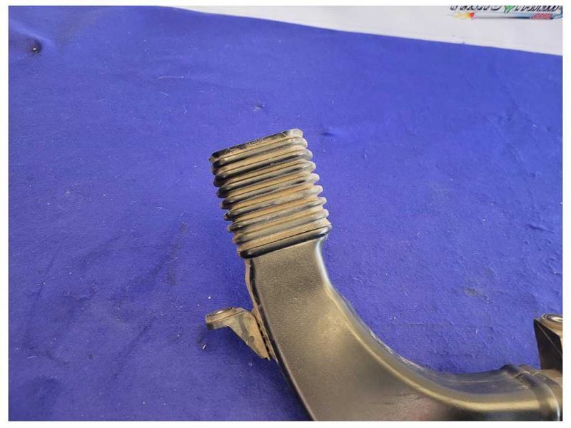 2011-2015 Audi R8 V10 Coupe Passenger RH Air Intake Tubes Ducts Rear 2136 - The Parts Farm