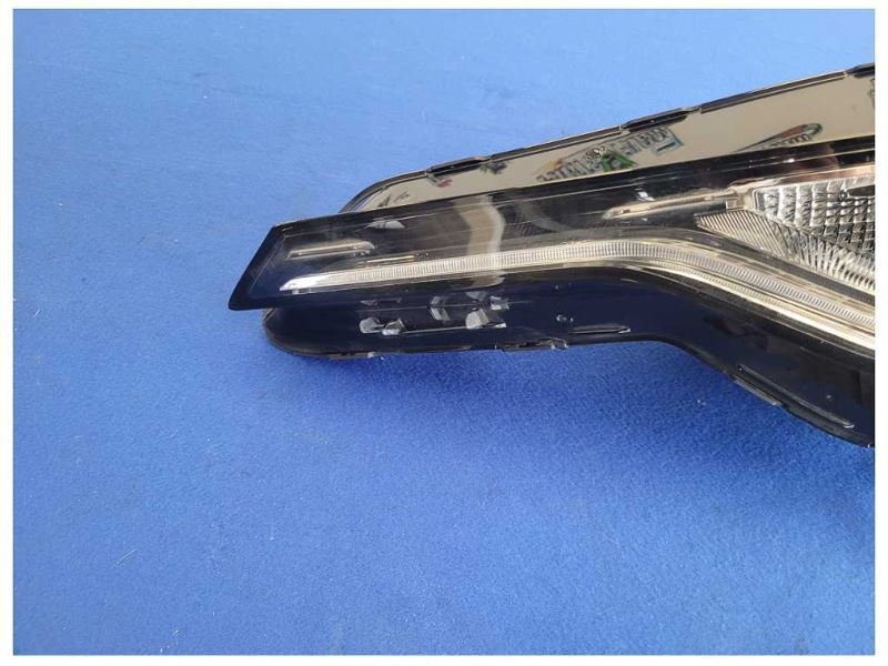2019-2020 Chevrolet Camaro SS Driver Left Front Headlight Lamp Lens 2538 - The Parts Farm