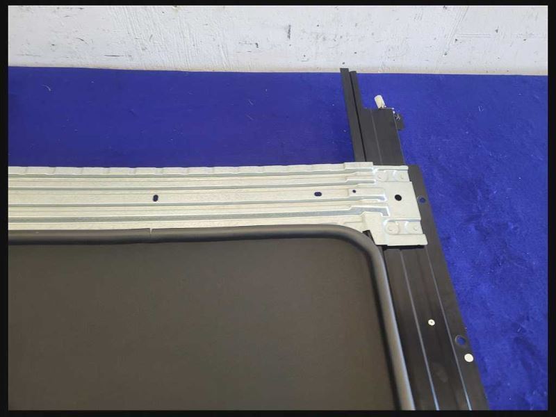 2010-2015 Chevrolet Camaro SS Sunroof Glass Window Upper Roof Frame Track - The Parts Farm
