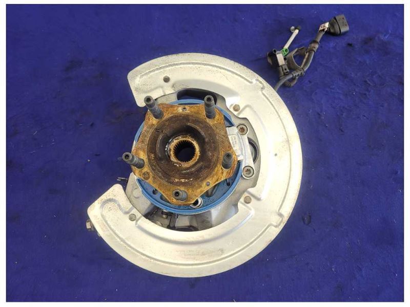 2017 Porsche 911 Turbo Front Passenger Right Spindle Knuckle Hub 2421 - The Parts Farm