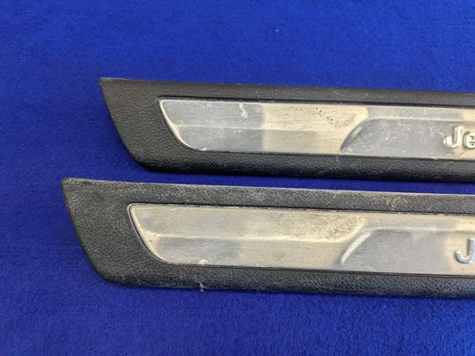 2014-2017 Jeep Grand Cherokee SRT8 6.4L Pair Door Sill Plates Scuff