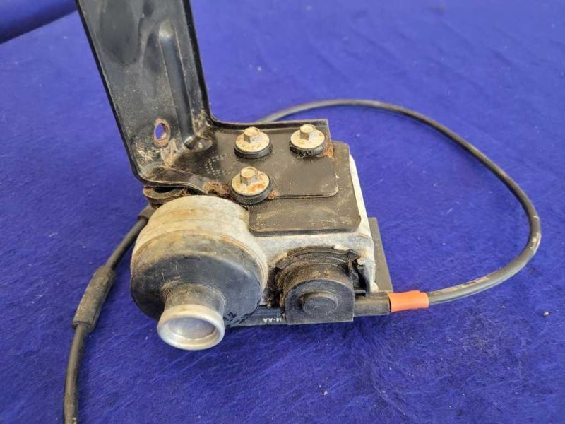 2003-2004 Ford Mustang Cobra SVT Mach 1 Cruise Control Servo Assembly 2364 - The Parts Farm