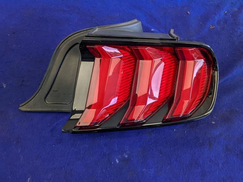 2018-2023 Ford Mustang GT S550 Passenger Right Taillight Lamp Brake Lens OEM - The Parts Farm