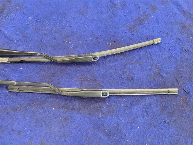 2011-2014 Ford Mustang GT Windshield Wiper Arm Blade Front - The Parts Farm
