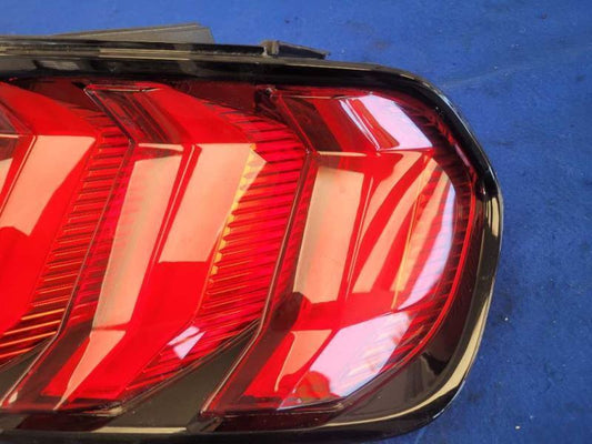 2018-2023 Ford Mustang GT S550 Passenger Right Taillight Lamp Brake Lens 2185