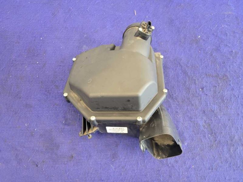 2015-2020 BMW M4 3.0L F82 F83 Air Cleaner Box Passenger Right Engine - The Parts Farm