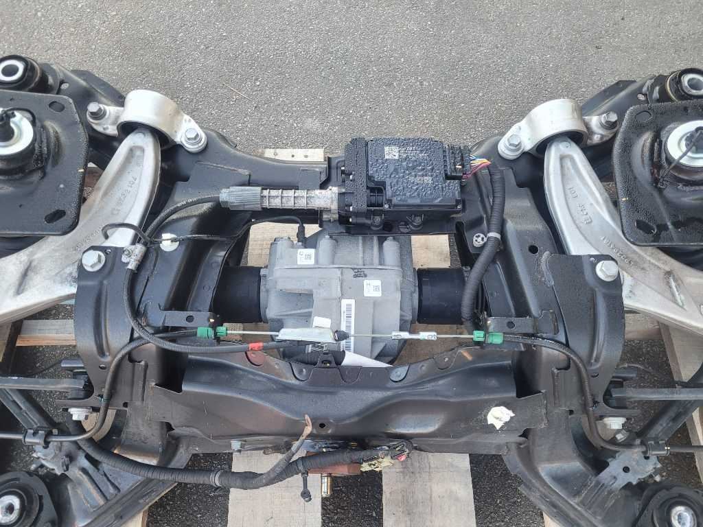 2014-2017 Chevrolet SS Sedan Rear Axle Carrier Auto Trans 3.27 Ratio GW6 - The Parts Farm