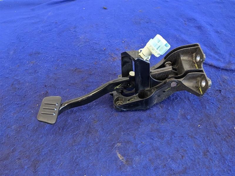 2015-2017 Ford Mustang GT S550 Automatic Pedal Box Brake Pad Assembly - The Parts Farm