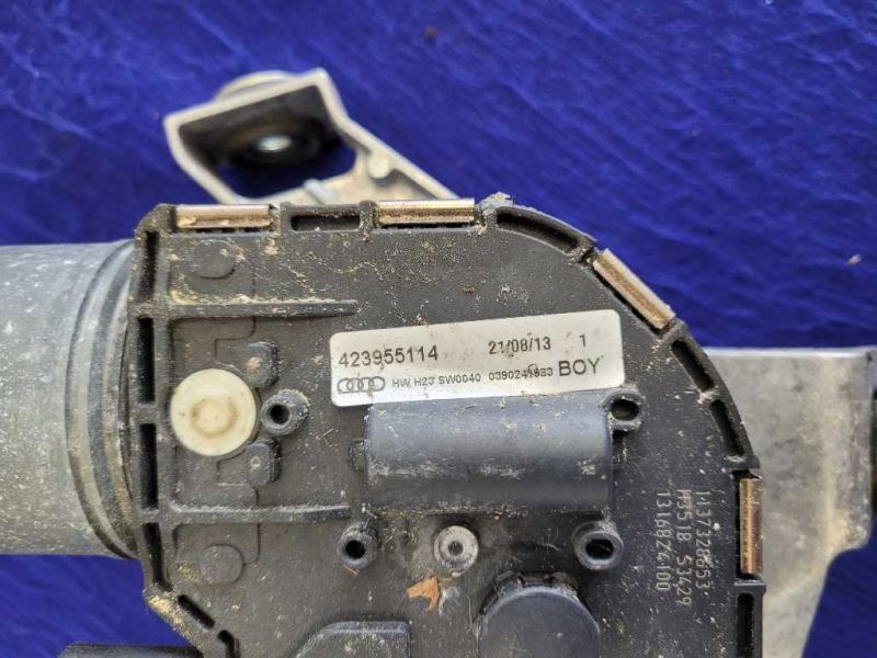 2014 Audi R8 V10 Plus Coupe Driver Left Windshield Wiper Motor Coupe 2136 - The Parts Farm
