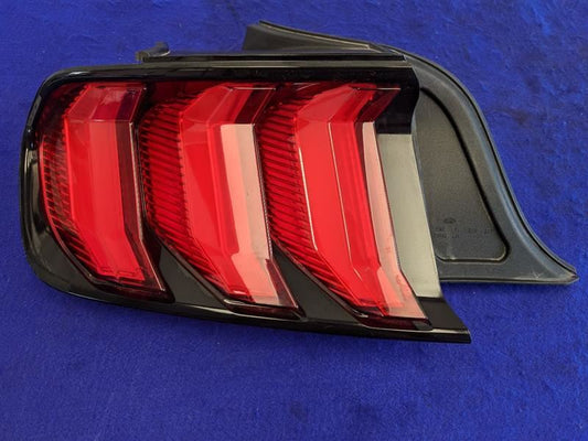 2018-2023 Ford Mustang GT S550 Driver Left LH Tail Light Lamp Brake Lens OEM