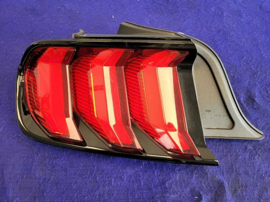 2018-2023 Ford Mustang GT S550 Driver Left LH Tail Light Lamp Brake Lens OEM