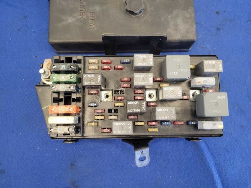 2001 Chevrolet Corvette Z06 FRC Under Dash Fuse Box Power Distribution 2066 - The Parts Farm