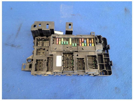 2016 Ford Mustang GT S550 Fuse Box Engine Bay Power Distribution 2594