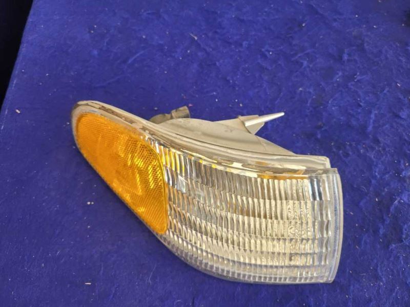 1996-1998 Ford Mustang Cobra GT Front Passenger Turn Signal Marker Light 2402 - The Parts Farm