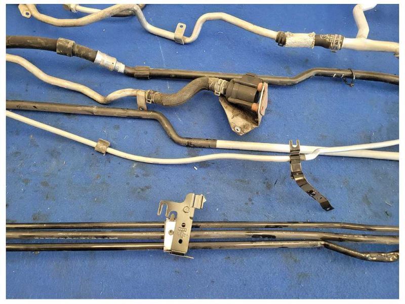 2014 Audi R8 V10 Coupe Assorted Hoses Pipes AC Cooling Lines *Parts* 2136 - The Parts Farm