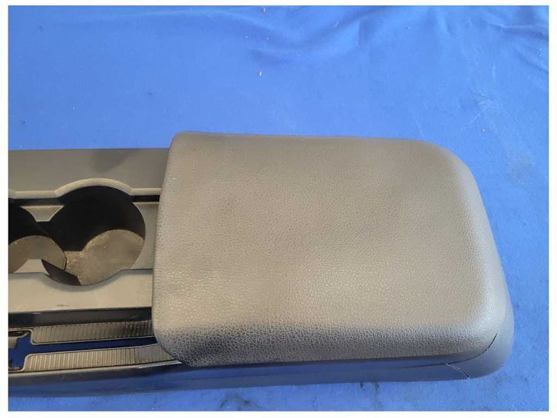2005-2009 Ford Mustang GT 4.6L Coupe Center Console Auto A/T Transmission 2585 - The Parts Farm