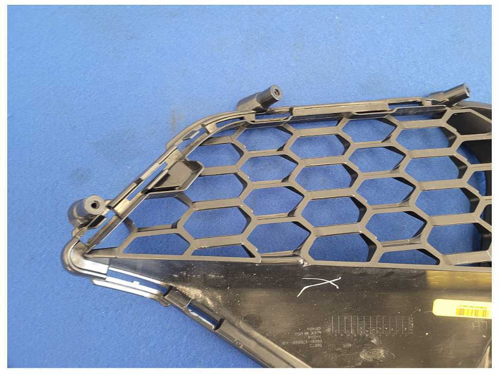 2024 Ford Mustang GT S550 Driver Front Lower Grill PRBB-17B969-AAW M124 - The Parts Farm