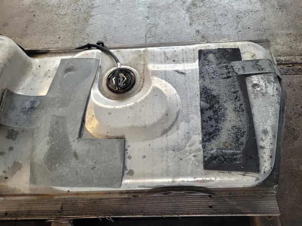 1987-1993 Ford Mustang GT LX 5.0L Fuel Tank Gas Bladder Pump 15.4 Gallons 2603 - The Parts Farm