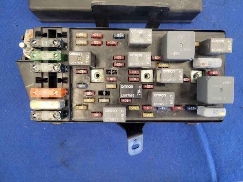 2001 Chevrolet Corvette Z06 FRC Under Dash Fuse Box Power Distribution 2066 - The Parts Farm