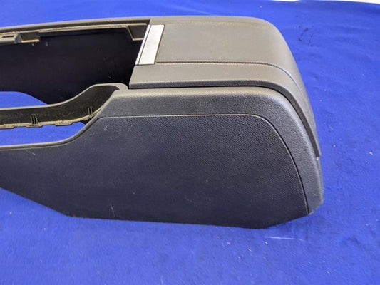 2011-2014 Ford Mustang GT Center Console No Ambient Lighting Automatic Lid