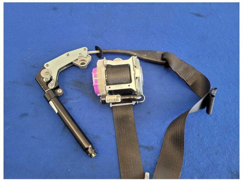 2015-2017 Ford Mustang GT Passenger RH Coupe Front Seat Belt Retractor 2586 - The Parts Farm