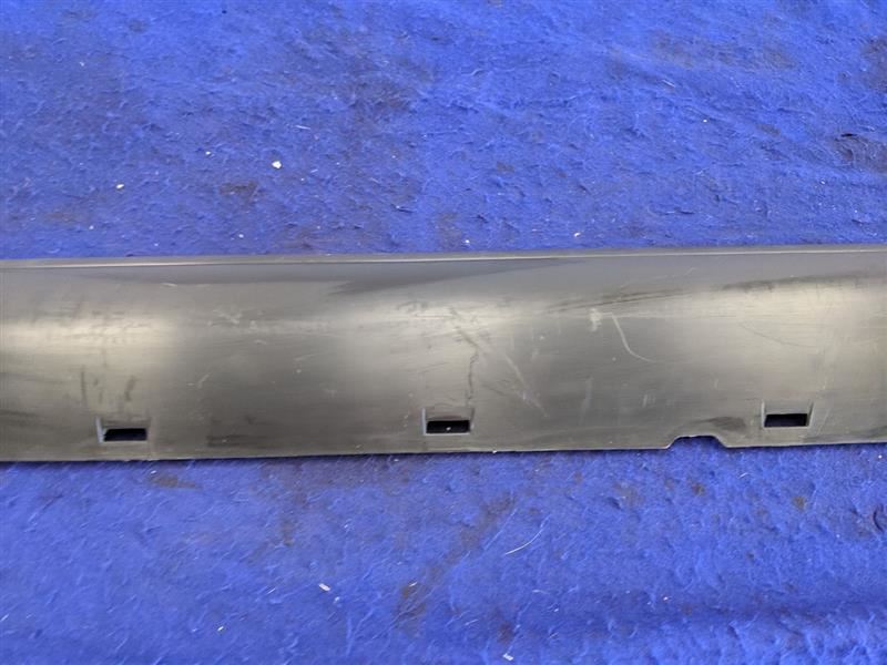 2005-2009 Ford Mustang GT Passenger Right RH Rocker Panel Moulding NEW TAKE OFF - The Parts Farm