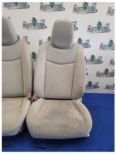 2011-2012 Nissan Leaf Set Cloth Manual Driver Passenger Front Set 1856