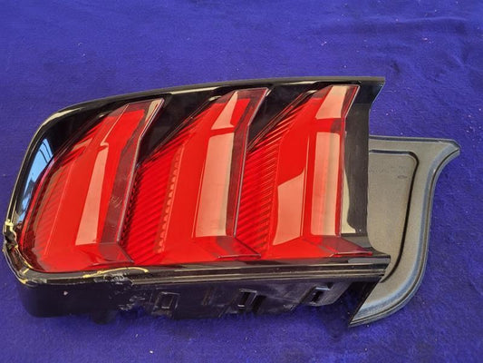 2018-2023 Ford Mustang GT S550 Passenger Right Tail Light Lamp Brake Lens OEM