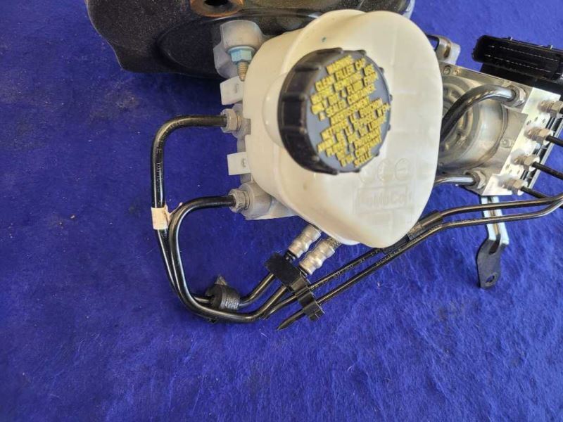 2015-2017 Ford Mustang GT S550 Power Brake Booster No PP ABS Module 2407 - The Parts Farm