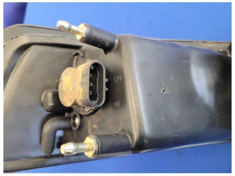 1999-2004 Ford Mustang Cobra SVT DOHC 4.6L Driver Front Headlight Lamp 2573 - The Parts Farm