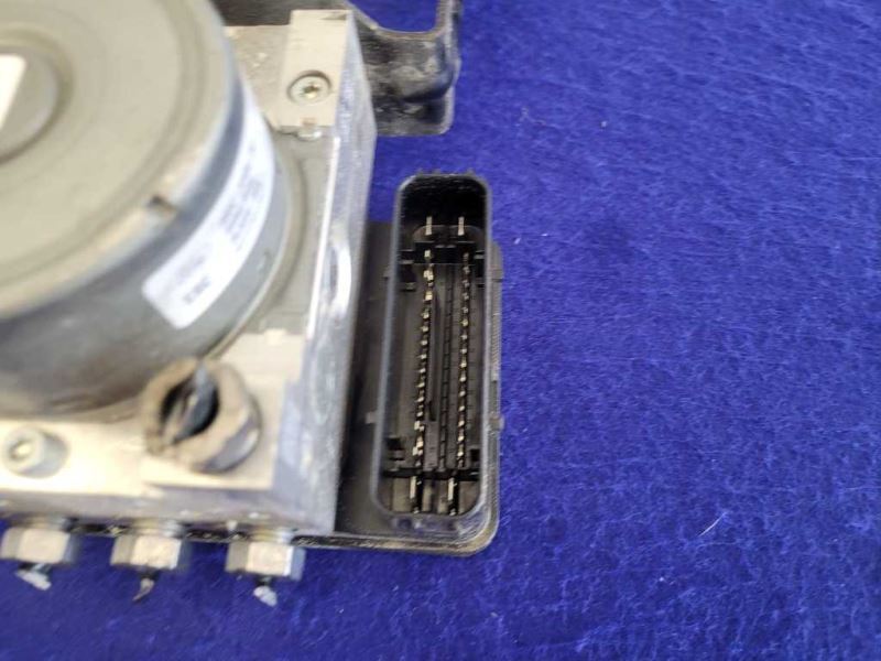 2015-2017 Ford Mustang GT S550 Anti-Lock Brake ABS Module Pump Line 2321 - The Parts Farm