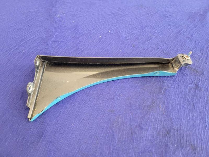 2014 Audi R8 V10 Plus Coupe Passenger RH Fender Extension Panel Broken 2136 - The Parts Farm