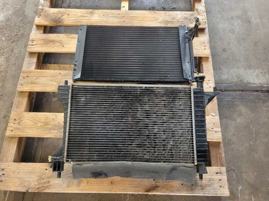 1994-1995 Ford Mustang GT 5.0L Radiator Fan Condenser Auto Tran Front 2406