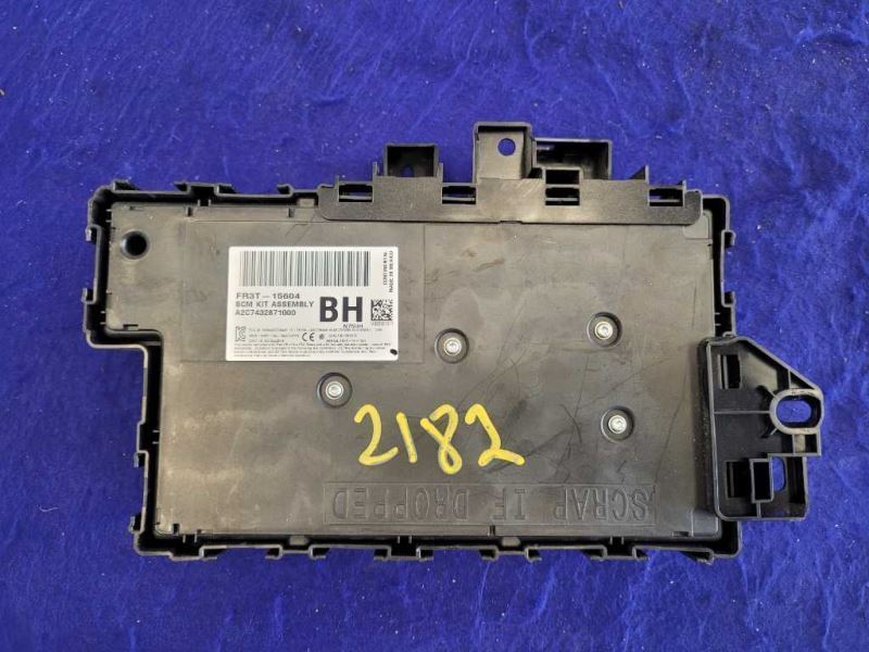 2015 Ford Mustang GT 5.0L S550 Fuse Box Power Distibution Engine Auto 2182 - The Parts Farm