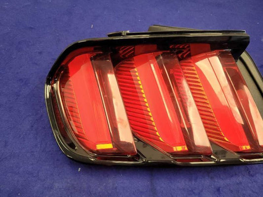 2015-2017 Ford Mustang GT S550 Driver Left LH Taillight Lamp Brake 2282