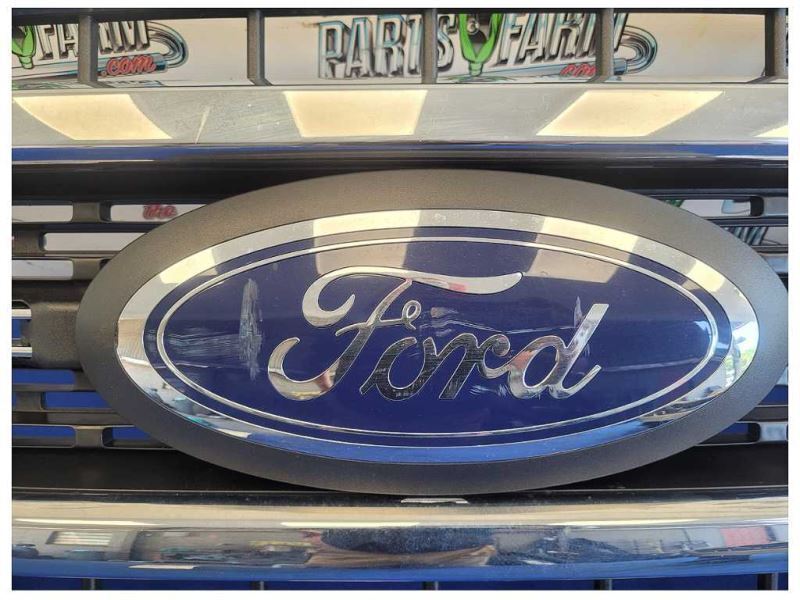 2022 Ford F250 Super Duty Pickup Truck Front Upper Grill *Broke Tabs* 2557 - The Parts Farm