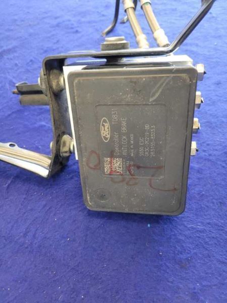 2015-2017 Ford Mustang GT S550 ABS Anti-Lock Brake System Module 2390